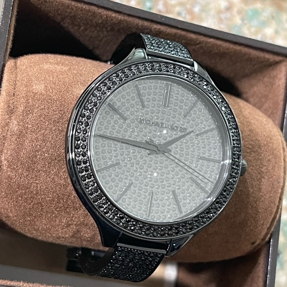 Michael Kors watch - Picture 1 of 5